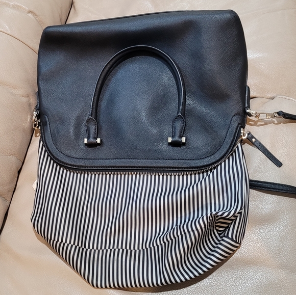 Kate Spade Black Saffiano Leather bag with crossbody strap, 13"x10"x5" EUC - Picture 5 of 15